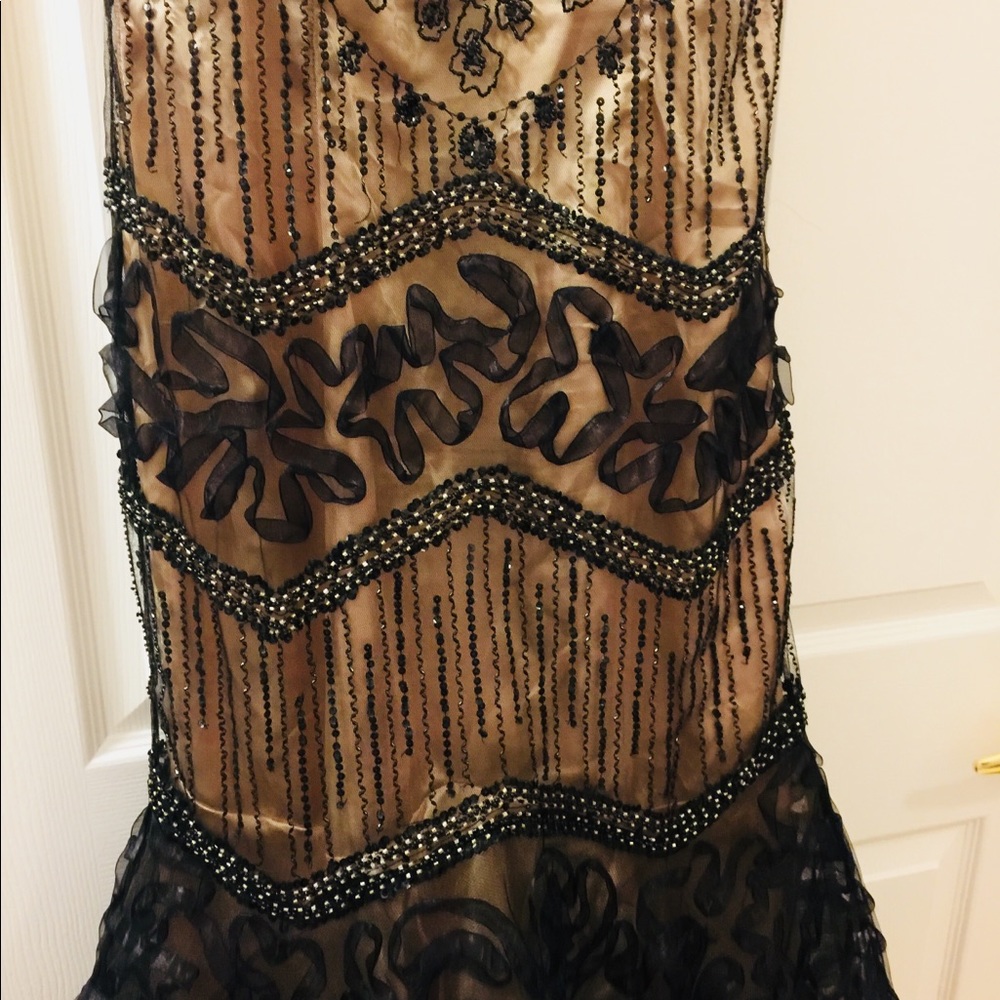 Dress - Picture 4 of 6